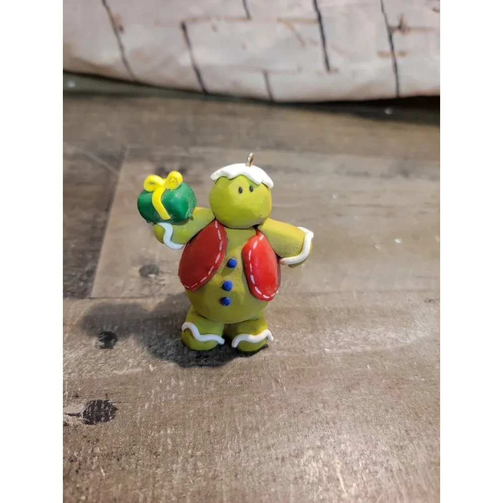 Green gingerbread man present gift ornament‎ Xmas decor